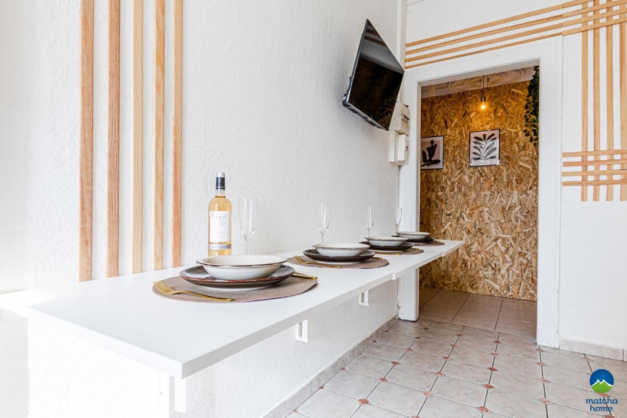 3 Appts - 3 A 7 Lits - Parfait 6 A 10 Pers - Max 26 Pers - 1 Immeuble - Convivialite, Rentabilite ------ English - 3 Apts - 3 To 7 Beds - Ideal For 6 To 10 Guests - Up To 26 - Same Building - Friendly, Flexible Hettange-Grande Exteriör bild