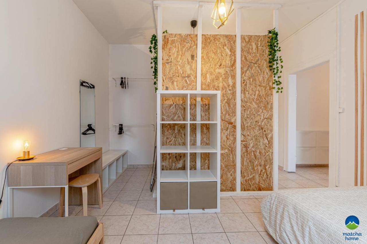 3 Appts - 3 A 7 Lits - Parfait 6 A 10 Pers - Max 26 Pers - 1 Immeuble - Convivialite, Rentabilite ------ English - 3 Apts - 3 To 7 Beds - Ideal For 6 To 10 Guests - Up To 26 - Same Building - Friendly, Flexible Hettange-Grande Exteriör bild