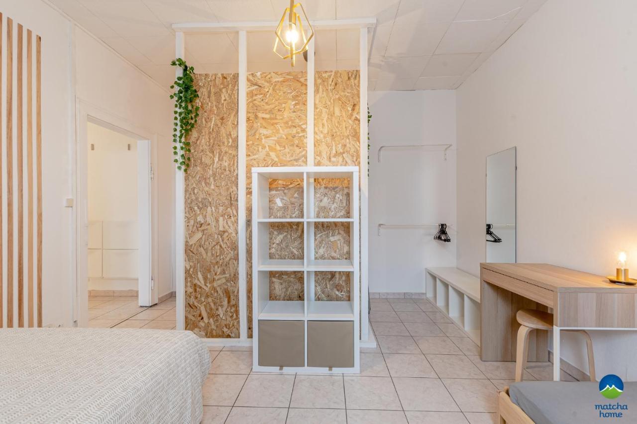 3 Appts - 3 A 7 Lits - Parfait 6 A 10 Pers - Max 26 Pers - 1 Immeuble - Convivialite, Rentabilite ------ English - 3 Apts - 3 To 7 Beds - Ideal For 6 To 10 Guests - Up To 26 - Same Building - Friendly, Flexible Hettange-Grande Exteriör bild